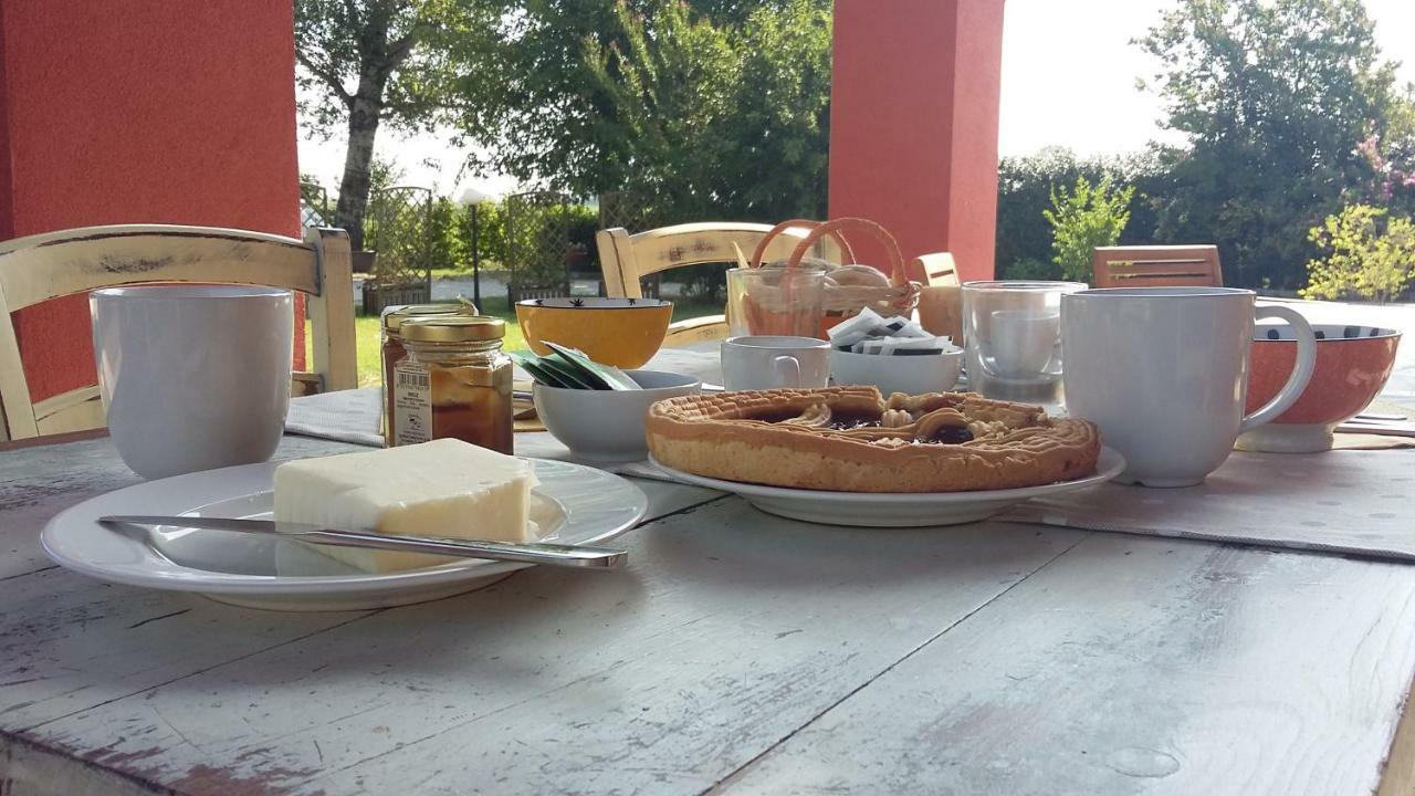 Santa Maria Di Lorgana Bed & Breakfast Minerbio Bagian luar foto