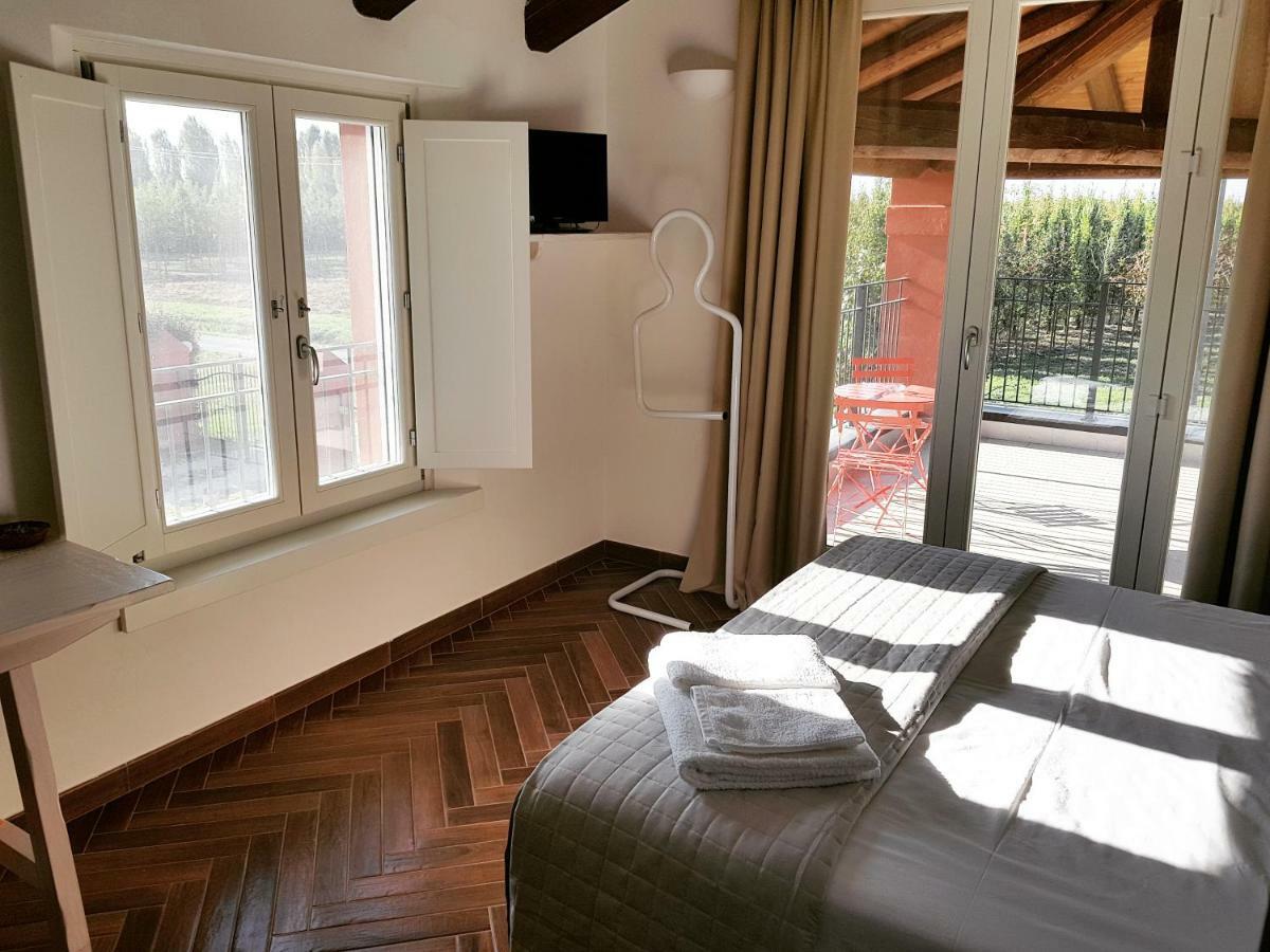 Santa Maria Di Lorgana Bed & Breakfast Minerbio Bagian luar foto